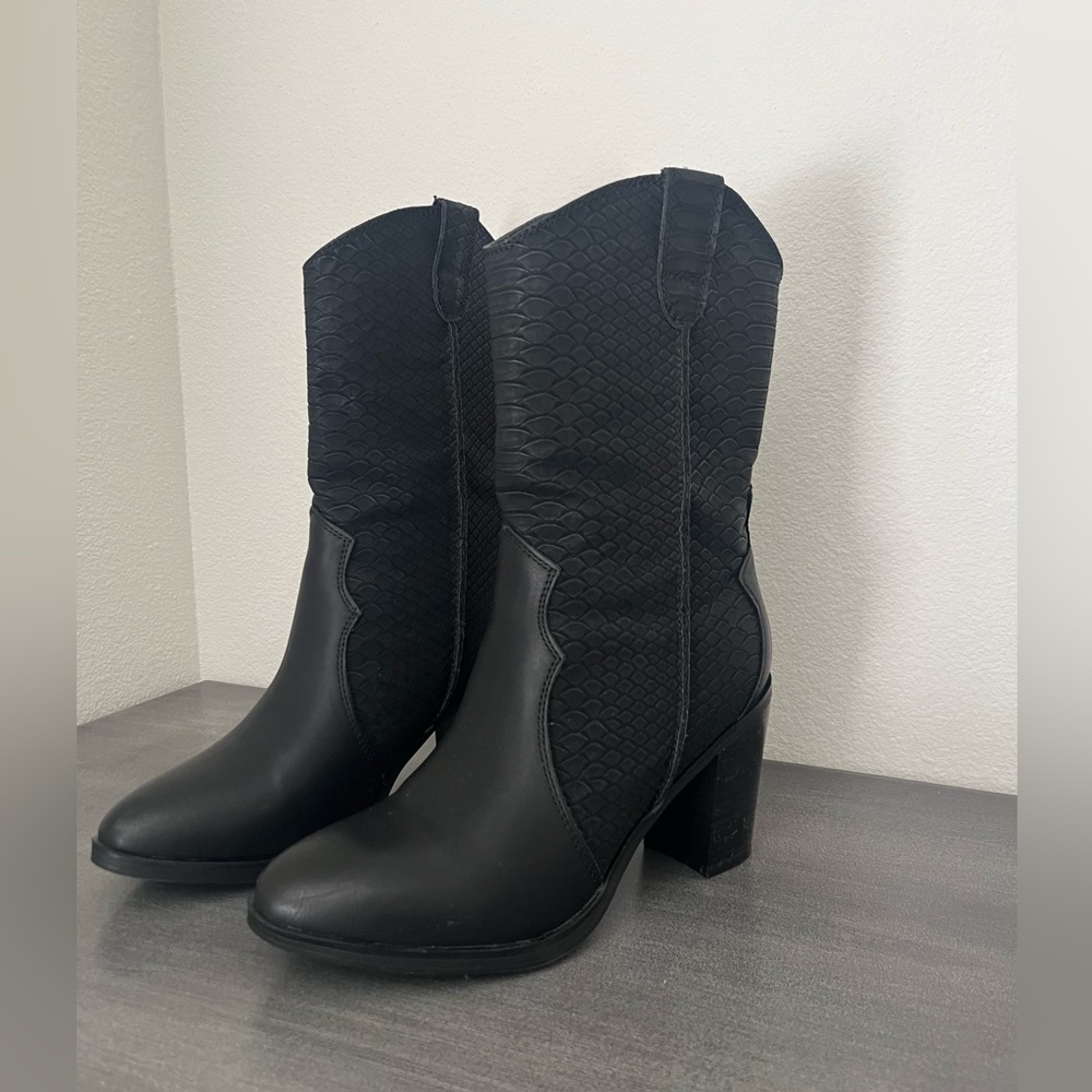 MIA Black Western-Style Women's Boots